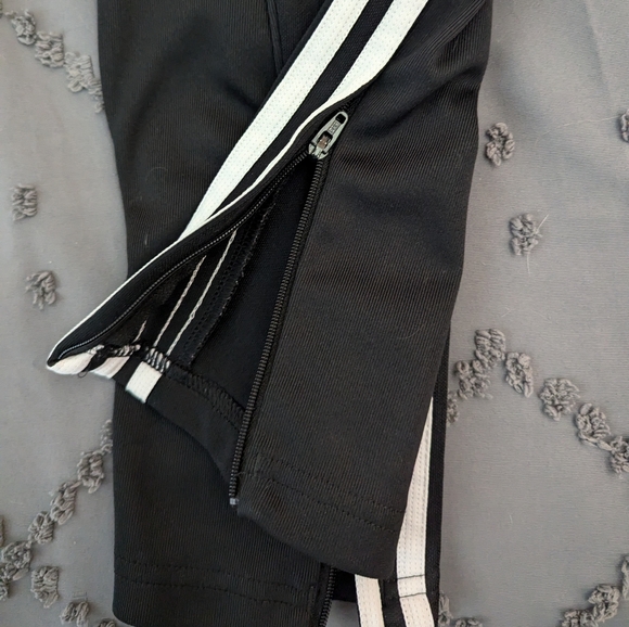 SOLD Women's small Adidas track pants - Picture 6 of 8